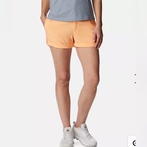 Columbia Silver Ridge Utility Peach Shorts Outdoors Hicking Travel NWT SZ 4